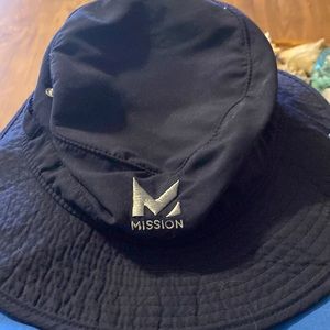 Mission bucket hat